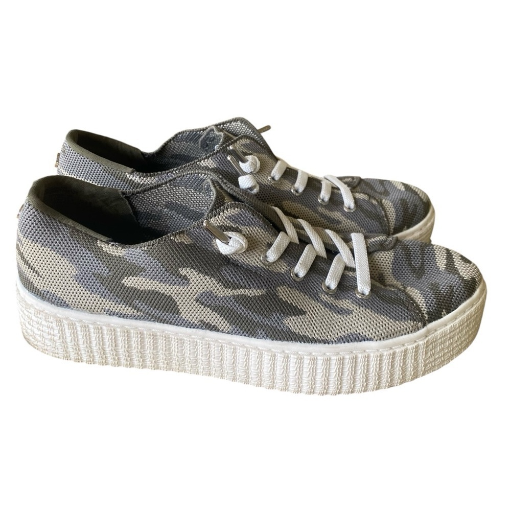 Madden NYC Glycerine Camo Slip On Platform Sneaker Shoes Size 8